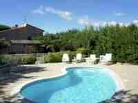 Location maison indépendante vacances Regusse