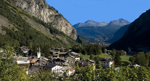 Courmayeur dans la vallee aoste