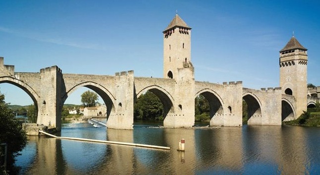 Valentré-Brücke (Pont de Valentré) - Cahors - Frankreich