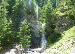cascade vers Saint Veran