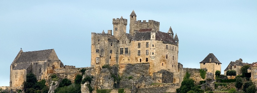 Chateau de Beynac dans un des plus beaux villages de la Dordogne