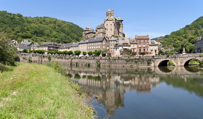 Estaing l'un des plus beaux villages de l'Aveyron