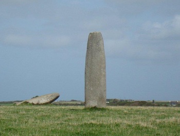 Menhir de Kergadiou