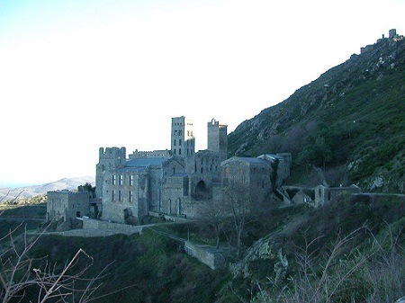 Le monastere de Sant Pere de Rodes dans les environs du Cap Creus
