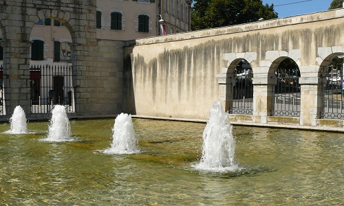 La source chaude de la station thermale de Dax en Aquitaine