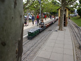 Un mini train autour lac Leman