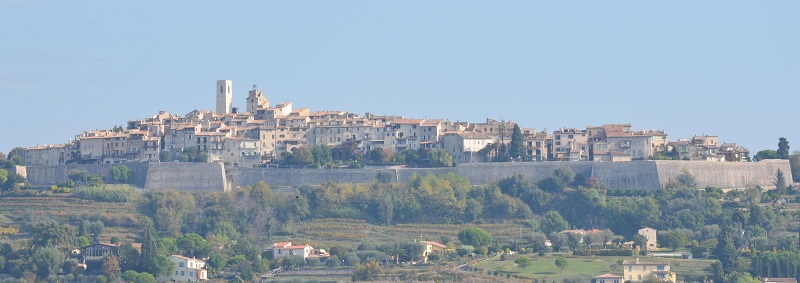 Vue depuis la Colle sur Loup sur Saint Paul de Vence